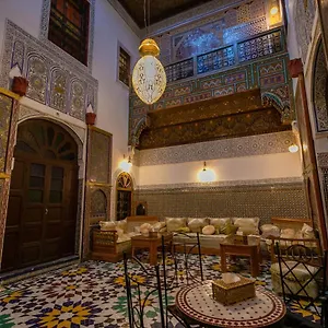 Qamar Guest house